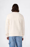 Sudadera Champion 222991 blanca YS084 sin capucha, vista trasera con modelo