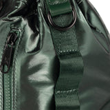Munich Deep Bucket Verde Petrol - Detalle herrajes y cremallera