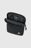 Bolso Bandolera Champion Small Shoulder Bag Negro – Poliéster Reciclado Repelente al Agua (1,6 L) - Puber Sports