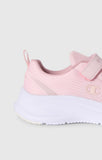 Detalle de la malla rosa, el velcro y la suela blanca de las Alpha Max S33304
