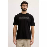 Camiseta Guess Hombre Negra Logo Central – Gustave Z6GI01 - Puber Sports