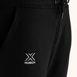 Pantalón Munich Jogger Logo Negro – Hombre